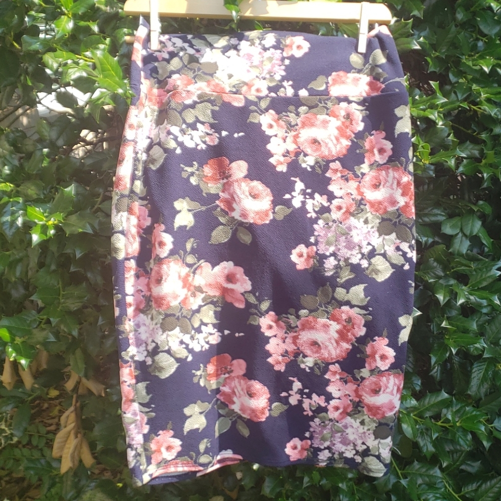 Vivienne Grace flowered Pencil Skirt